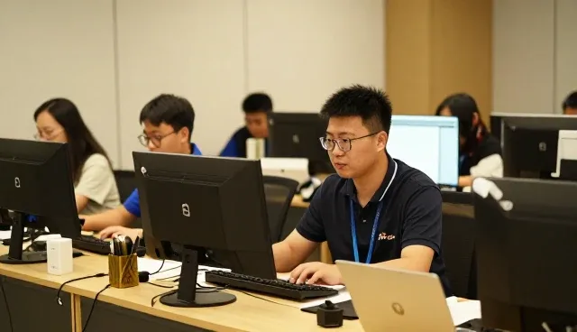 软件设计如何在不同性能条件下实现高效应用